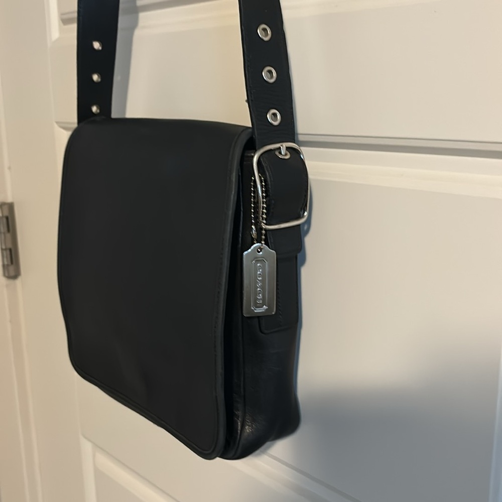 Vintage Coach Flap Front Purse - Picture 3 of 10